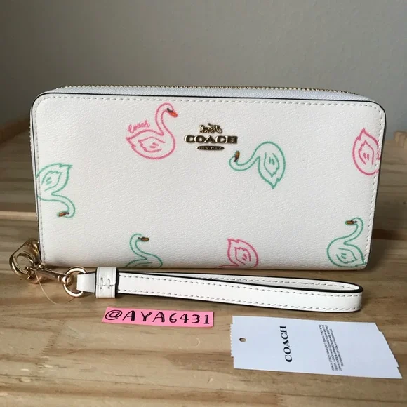 Coach wallet🎈🎈 - Picture 1 of 8